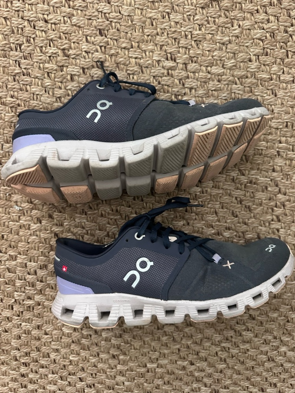 On Cloud X Women’s Shoes size 9